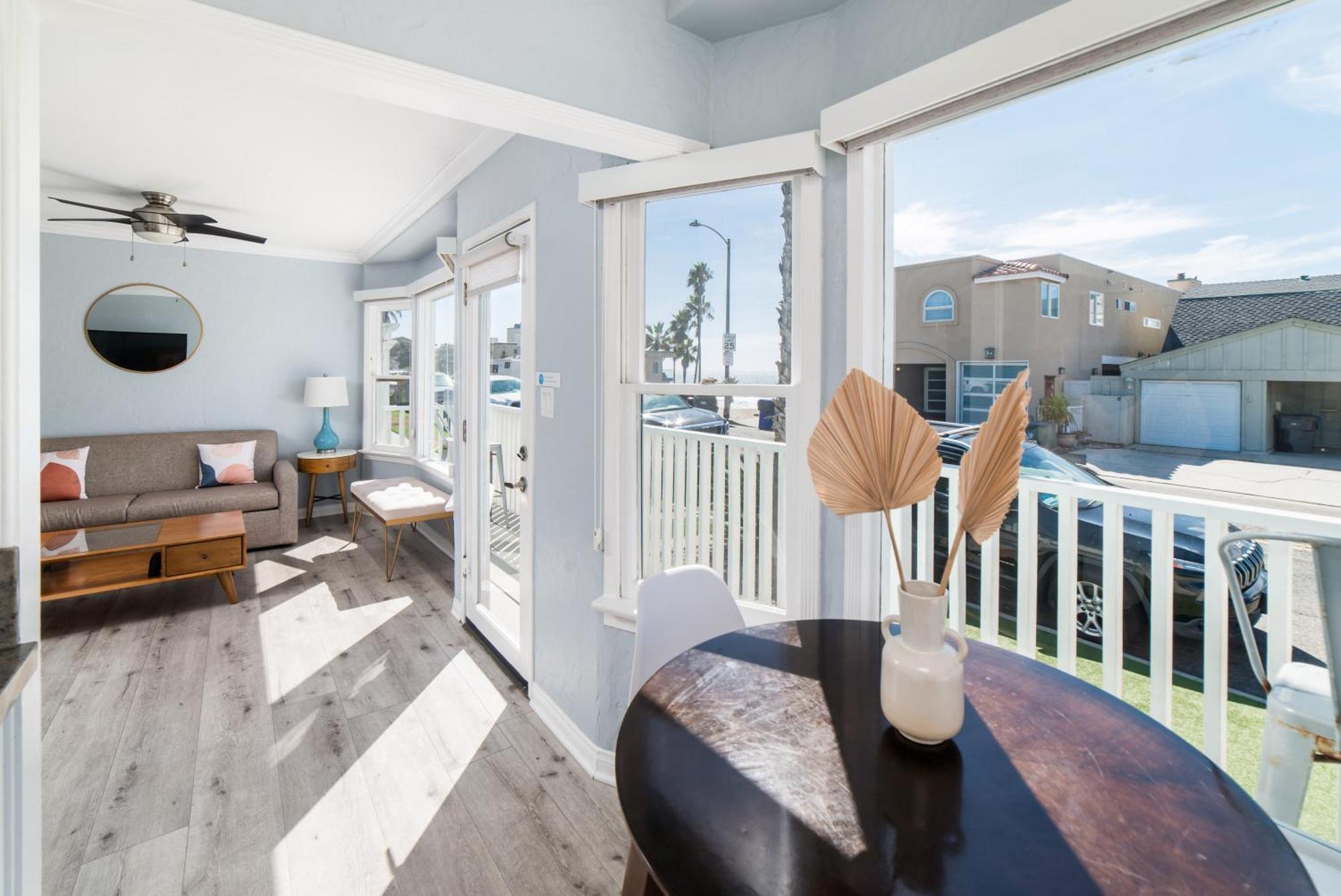 Pacific Bungalow In Oceanside With Backyard & Tiny House Exterior foto