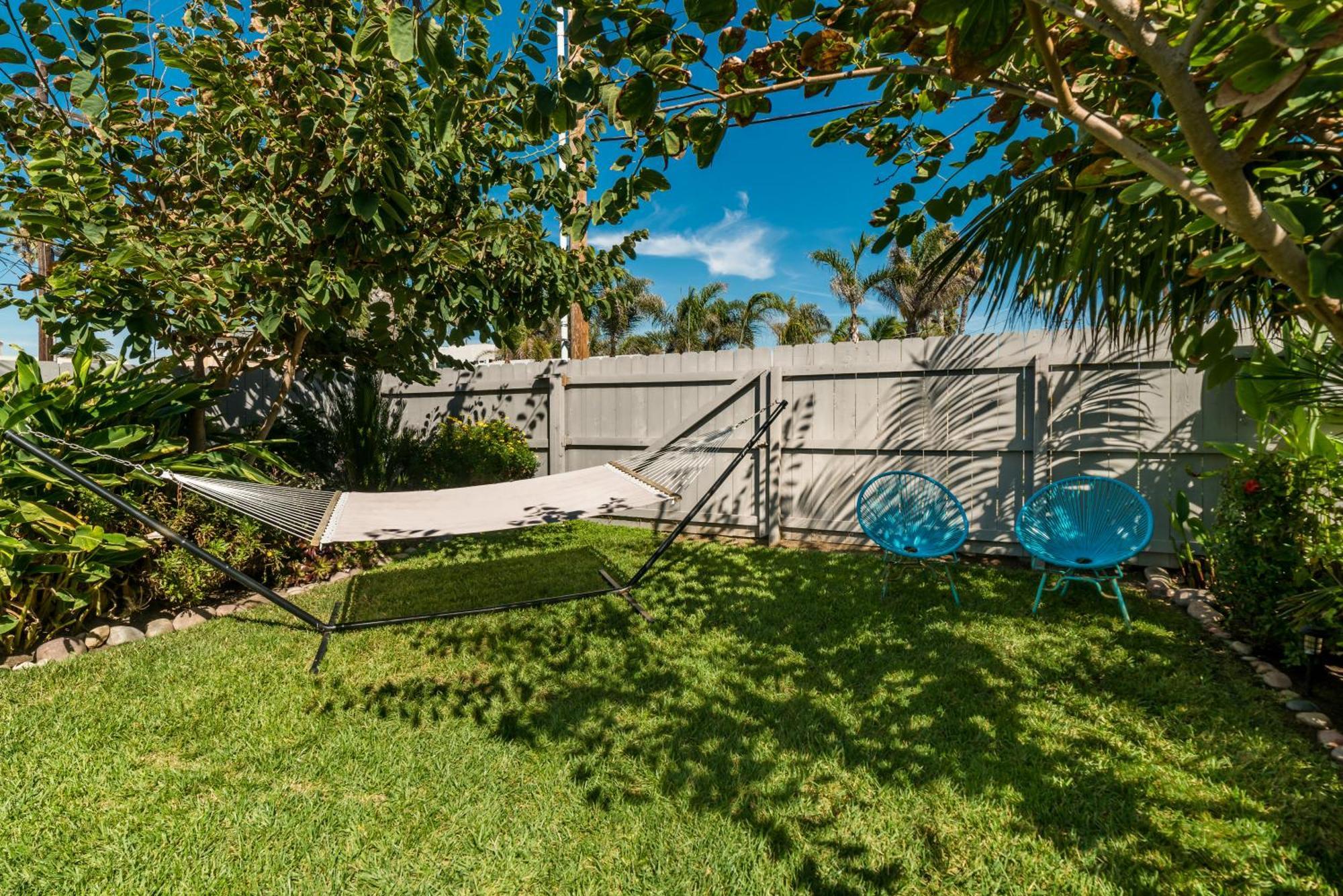 Pacific Bungalow In Oceanside With Backyard & Tiny House Exterior foto