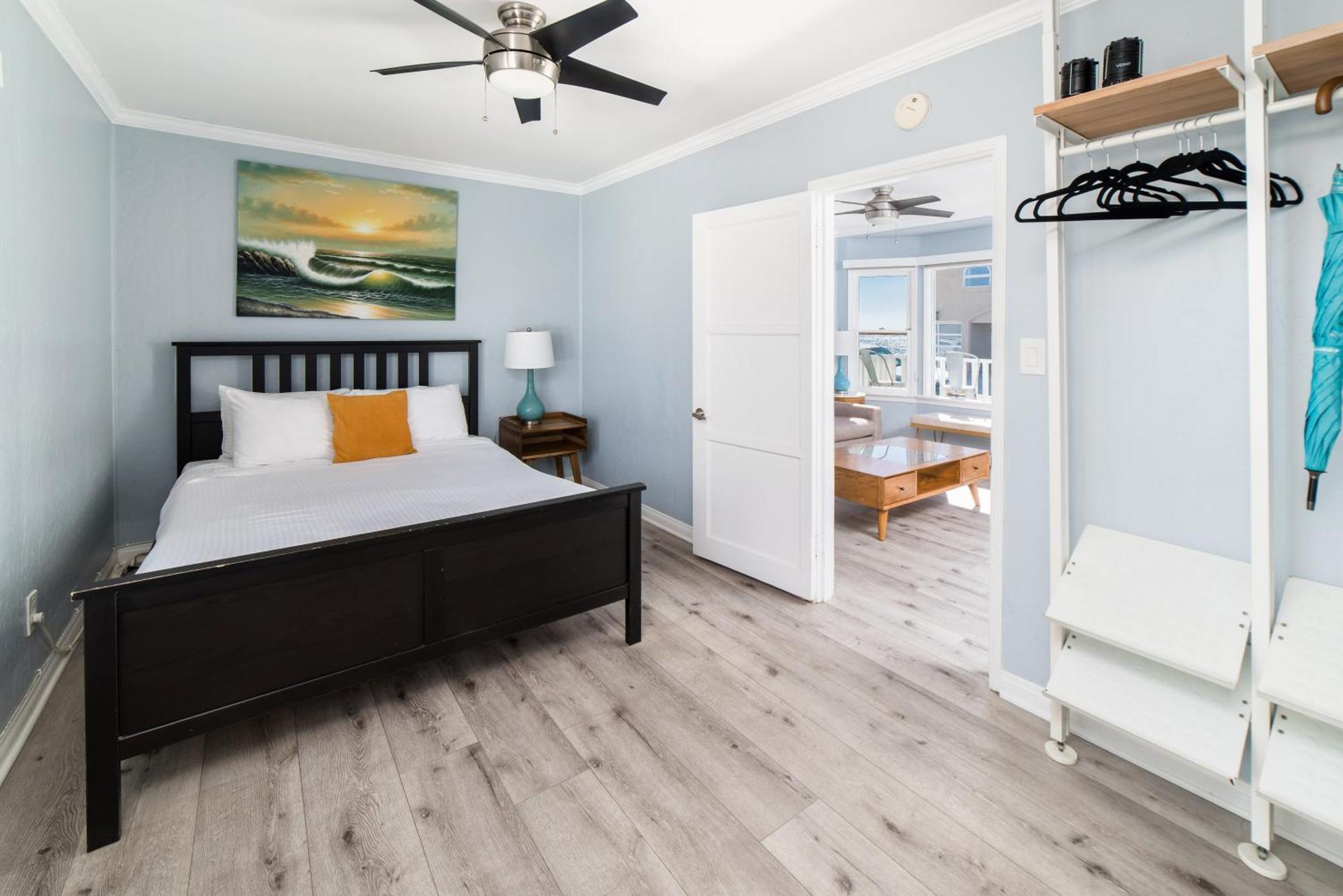 Pacific Bungalow In Oceanside With Backyard & Tiny House Exterior foto