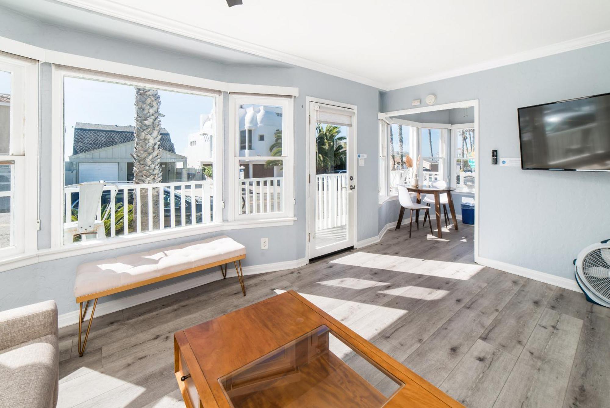 Pacific Bungalow In Oceanside With Backyard & Tiny House Exterior foto