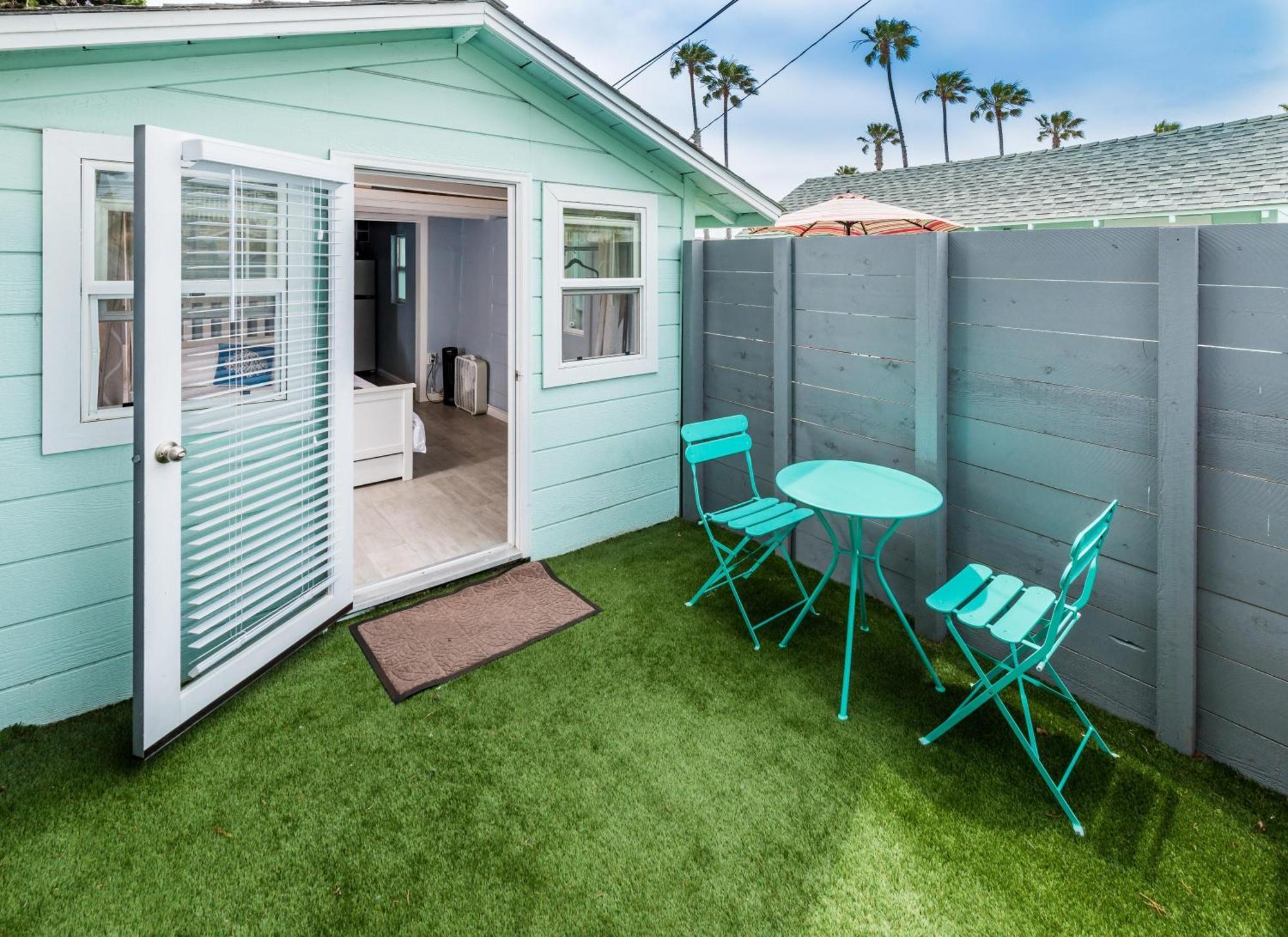Pacific Bungalow In Oceanside With Backyard & Tiny House Exterior foto